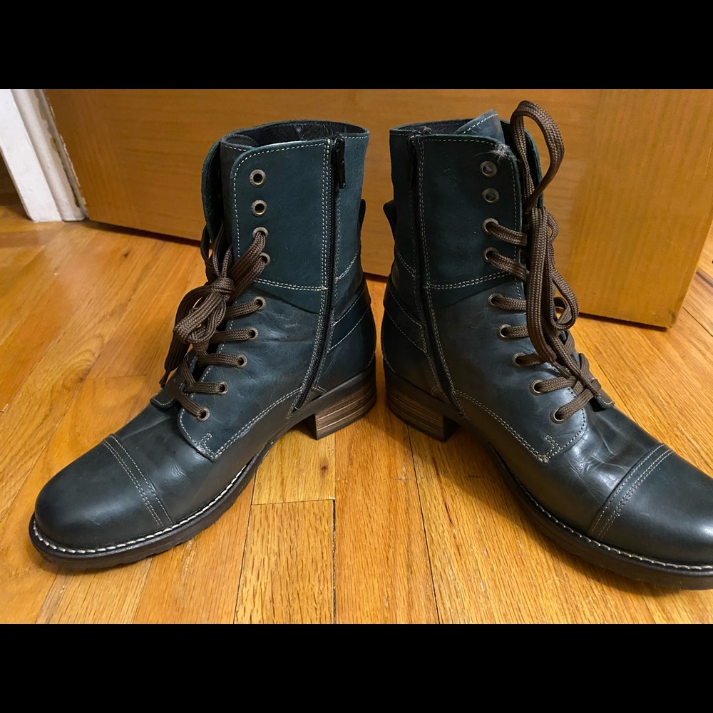 Taos crave combat boot 8.5 Teal Greea